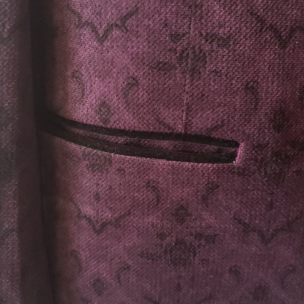Blazer - Picture 3 of 5